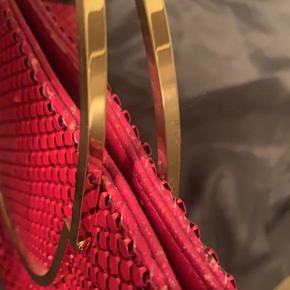 Red Mesh ‘think Whiting & Davis’ small handbag - Picture 9 of 10